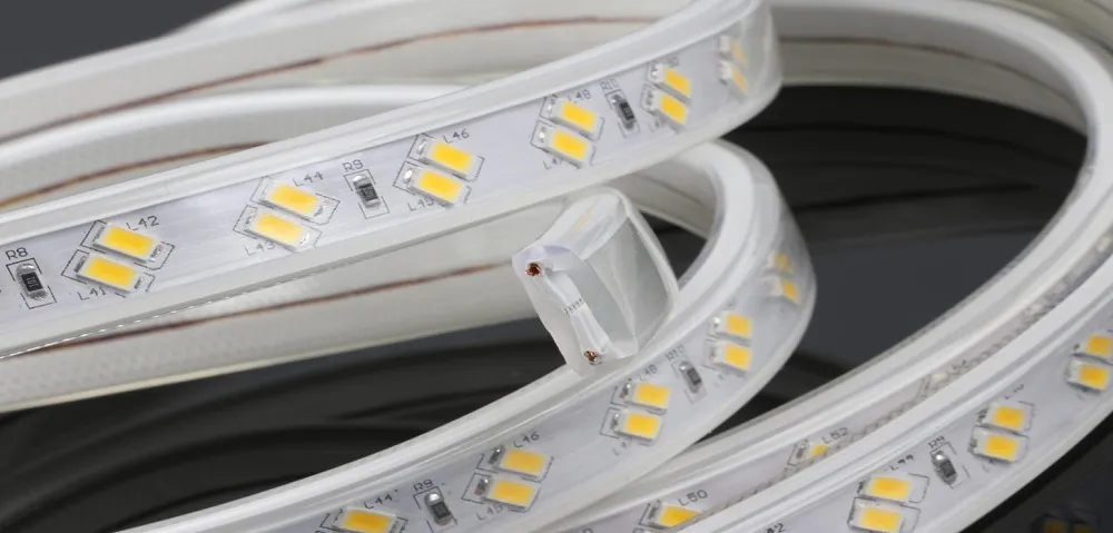 Alva AC220-240V Waterproof Outdoor 60SMD/M LED Strip Light